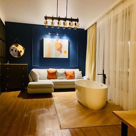 Luxury Apartment In Old Tbilisi With Terrace エクステリア 写真