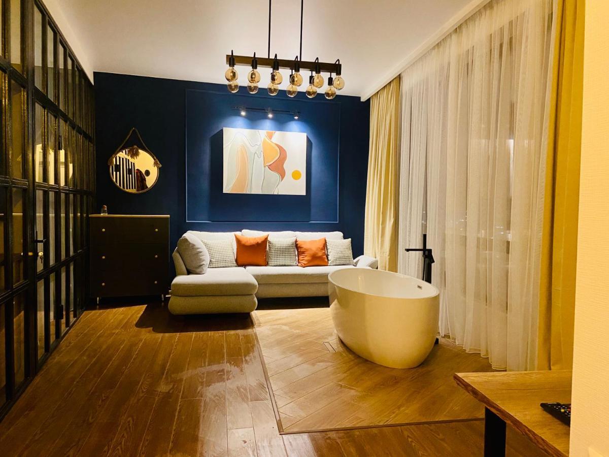 Luxury Apartment In Old Tbilisi With Terrace エクステリア 写真