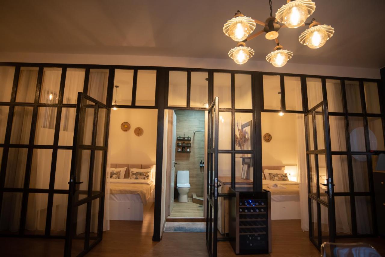 Luxury Apartment In Old Tbilisi With Terrace エクステリア 写真