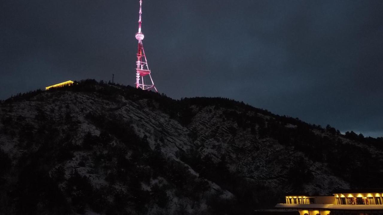 Luxury Apartment In Old Tbilisi With Terrace エクステリア 写真