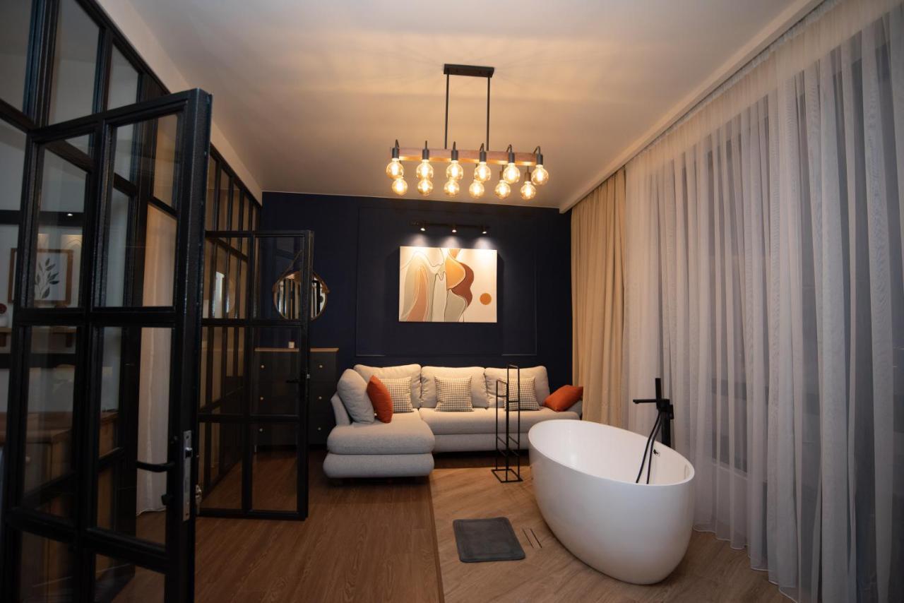 Luxury Apartment In Old Tbilisi With Terrace エクステリア 写真