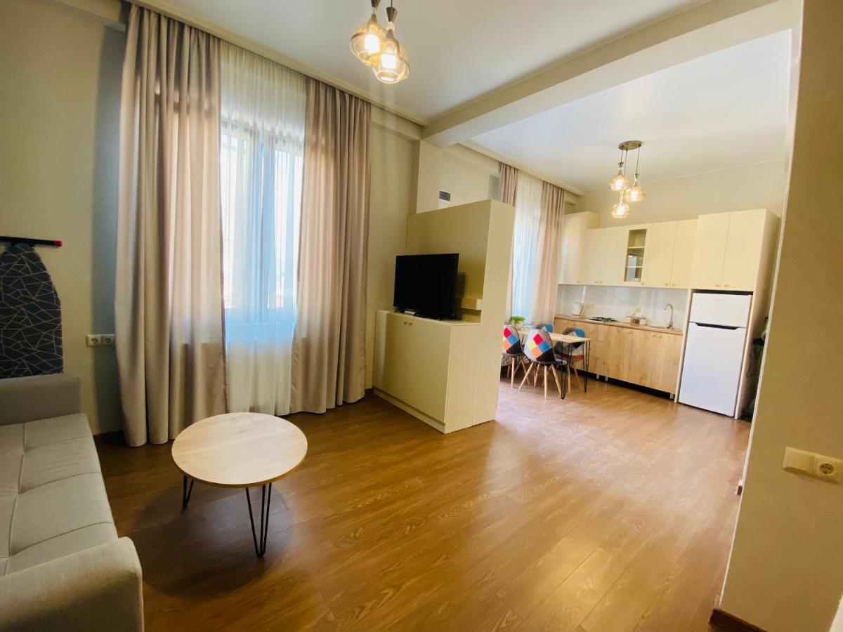 Luxury Apartment In Old Tbilisi With Terrace エクステリア 写真