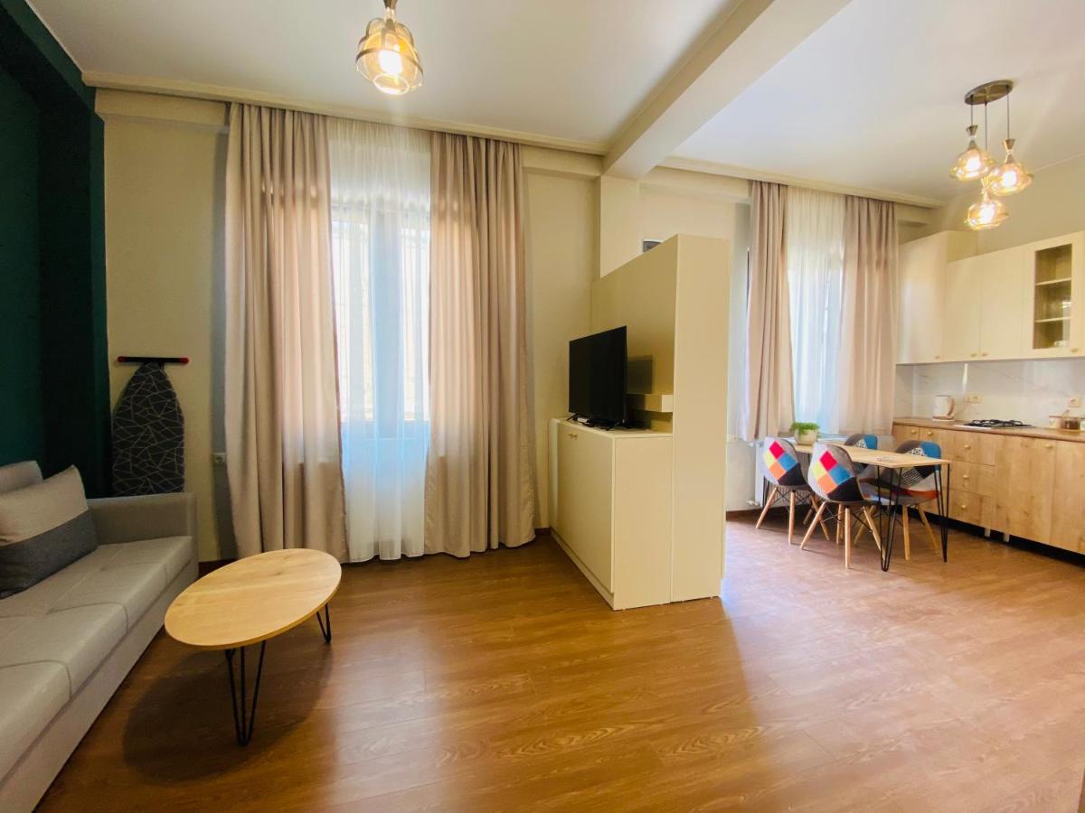 Luxury Apartment In Old Tbilisi With Terrace エクステリア 写真